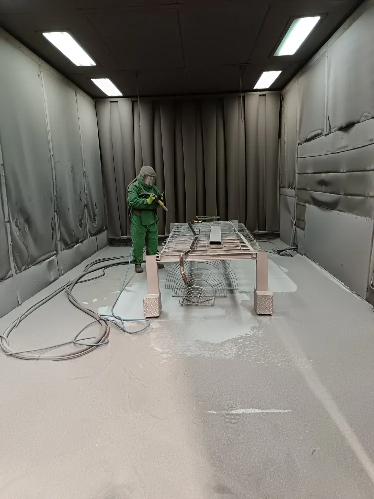 Décapage métaux à Bologne